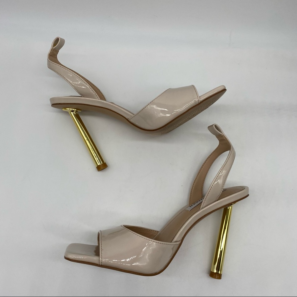 Steve Madden buoyant stiletto ankle straps sandals in patent nude
Size 6M - Picture 4 of 7